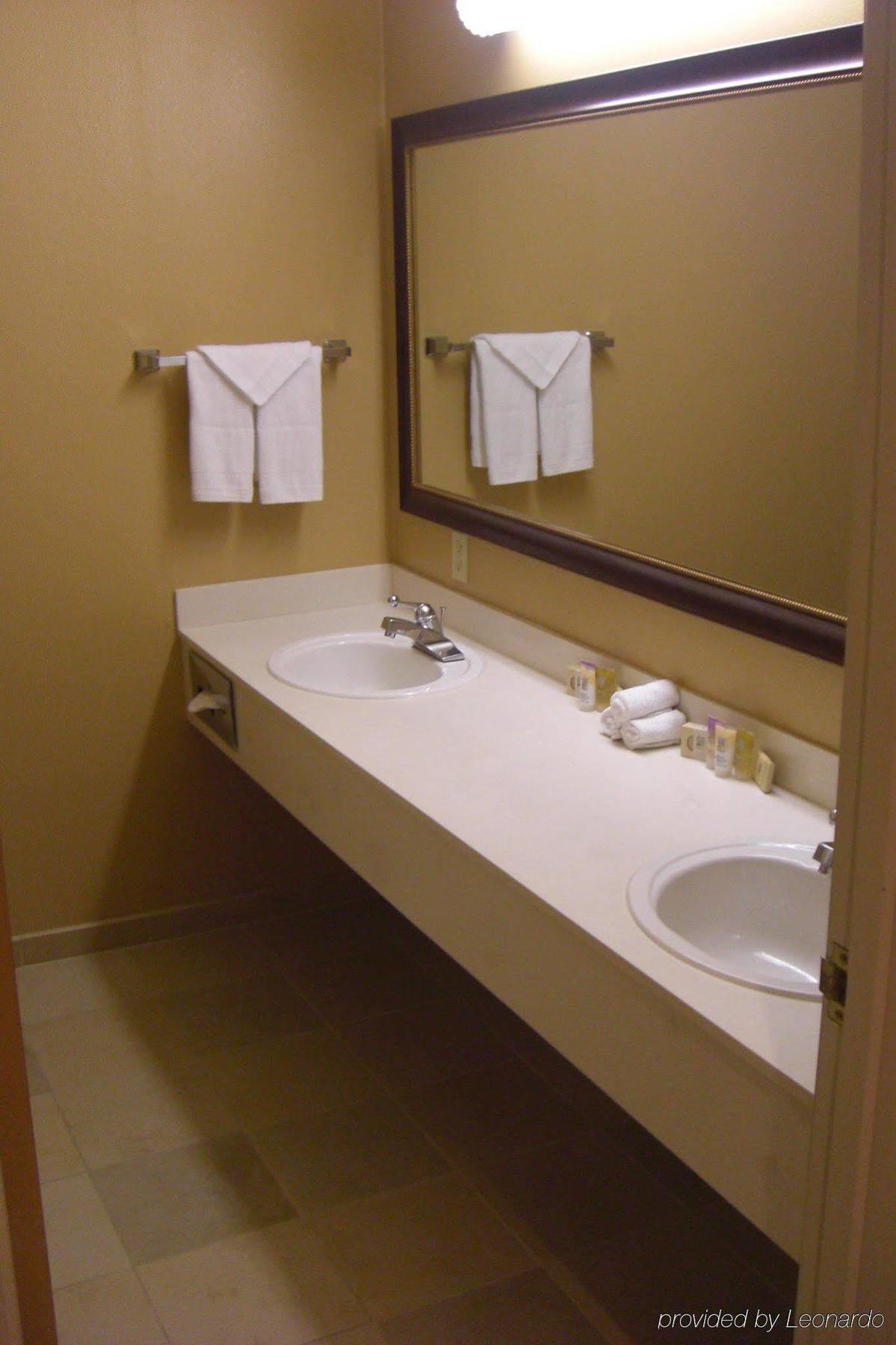 Redmond Inn Екстер'єр фото